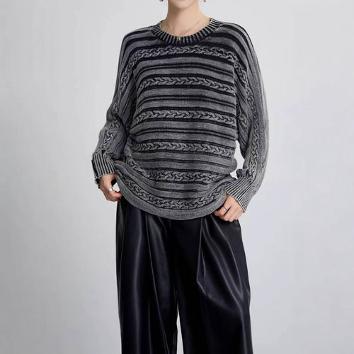Damen Strickpullover mit detailiertem Zopfmuster und lässigem Schnitt R&B