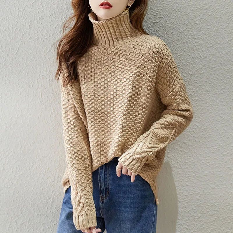 Damen Grobstrickpullover mit hohem Kragen und strukturiertem Design R&B