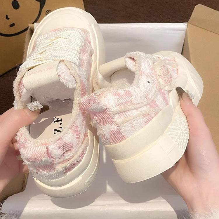 Damen Exklusive Trend-Sneaker mit weichem Obermaterial und besonders dämpfender Sohle R&B