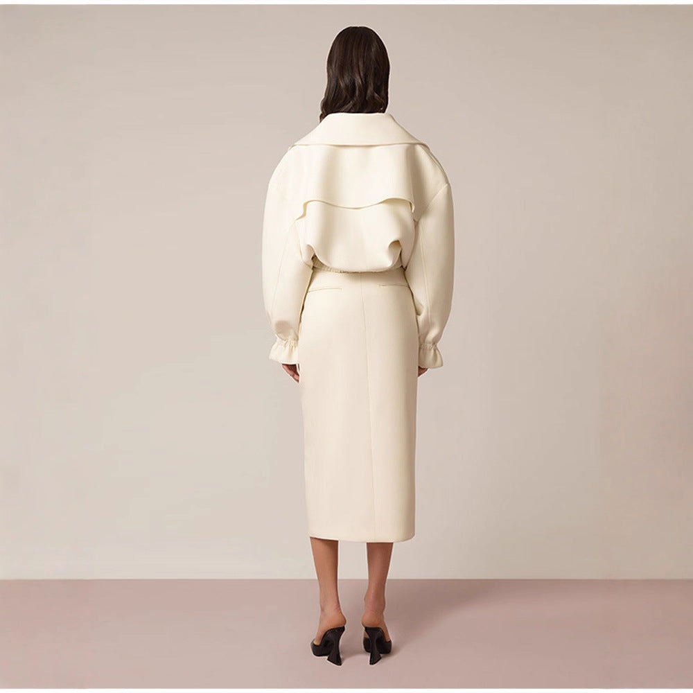 Damen Modische Kurzjacke mit aufgesetzten Taschen und breitem Kragen R&B