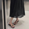 Damen Zehentrenner Sandalen mit dekorativen Perlendetails und komfortablem Fußbett R&B