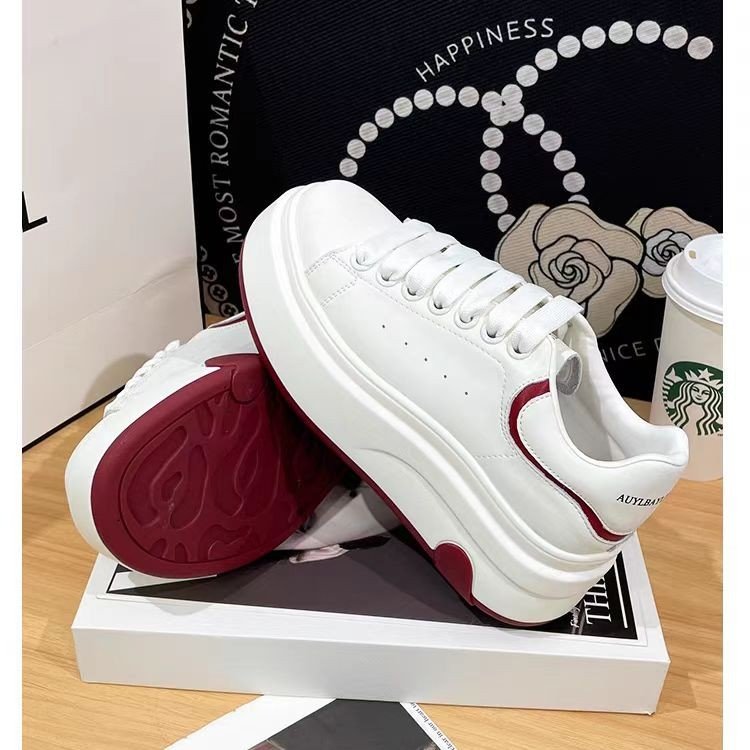 Damen Sneakers mit klassischem Obermaterial und innovativer Dämpfungstechnologie R&B