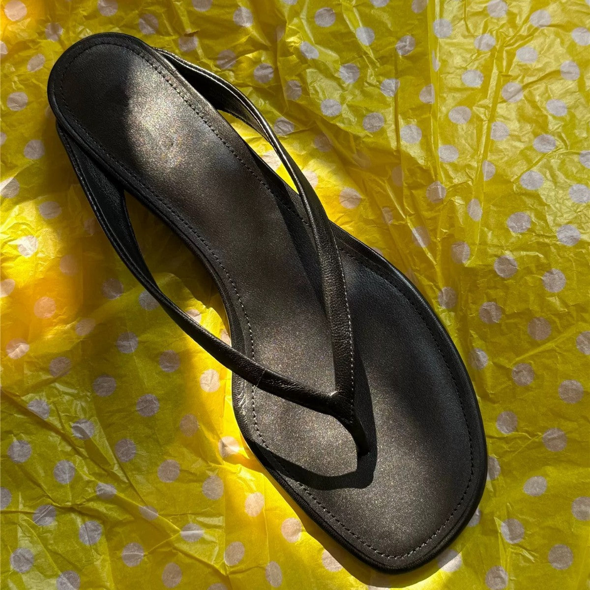 Damen elegante Zehentrenner-Sandalen mit minimalistischem Riemendesign R&B