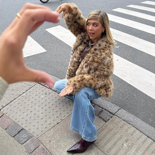 Damen Kurze Felljacke mit Leopardenmuster R&B