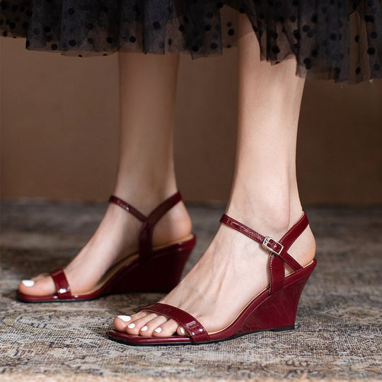 Damen Wedge-Sandalen mit verstellbarem Riemen und komfortablem Fußbett R&B