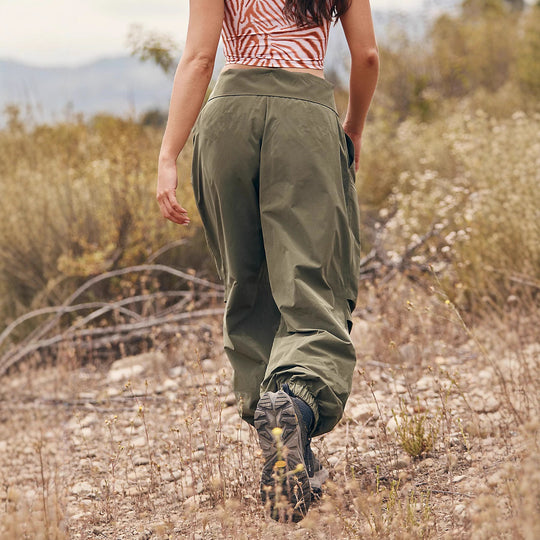 Damen Outdoor-Hose mit elastischem Bündchen und knöpfbarem Verschluss R&B