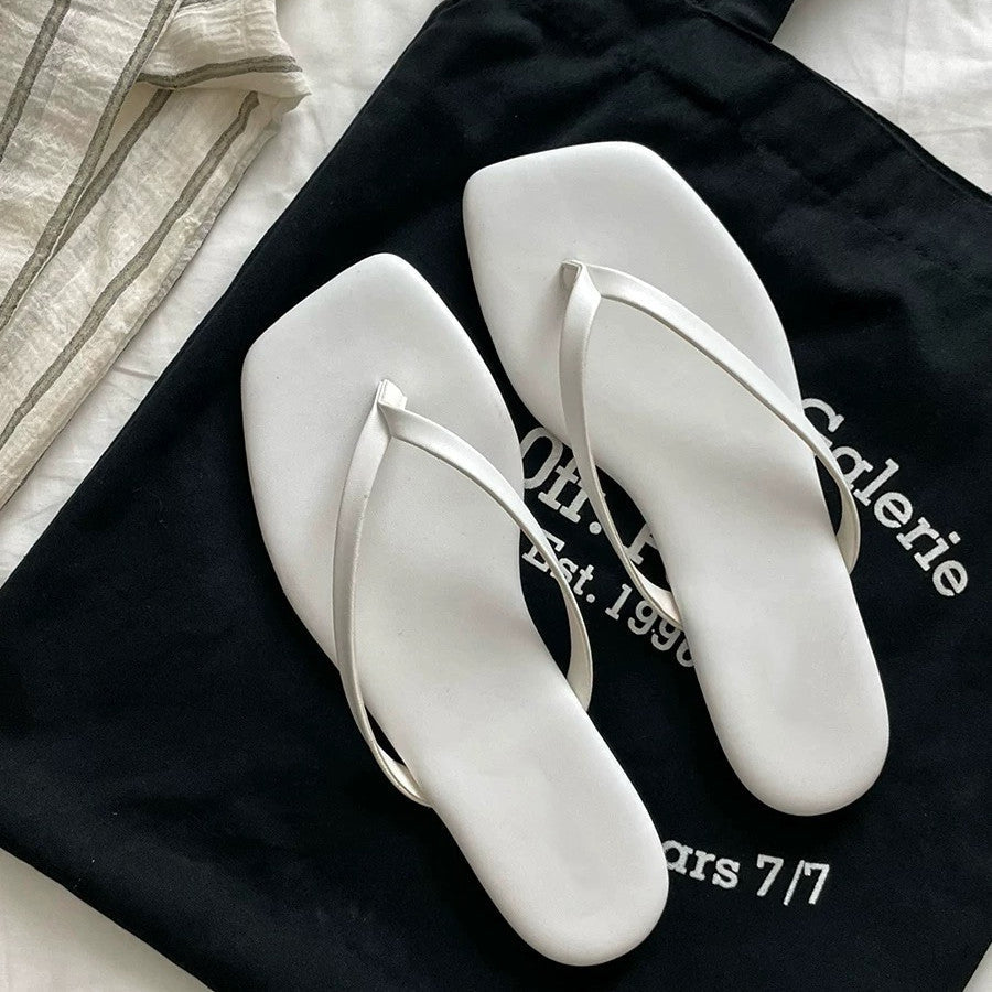 Damen Zehentrenner-Sandalen mit elegantem Riemendesign und ergonomischem Fußbett R&B