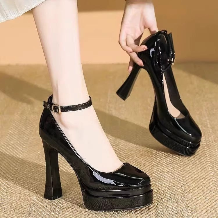 Damen stilvolle Plateau Pumps mit verstellbarem Riemchen R&B