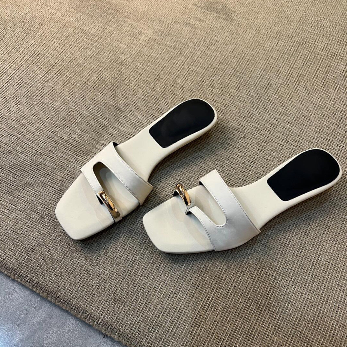 Damen Elegante und komfortable Clogs mit modischem Riemchen R&B