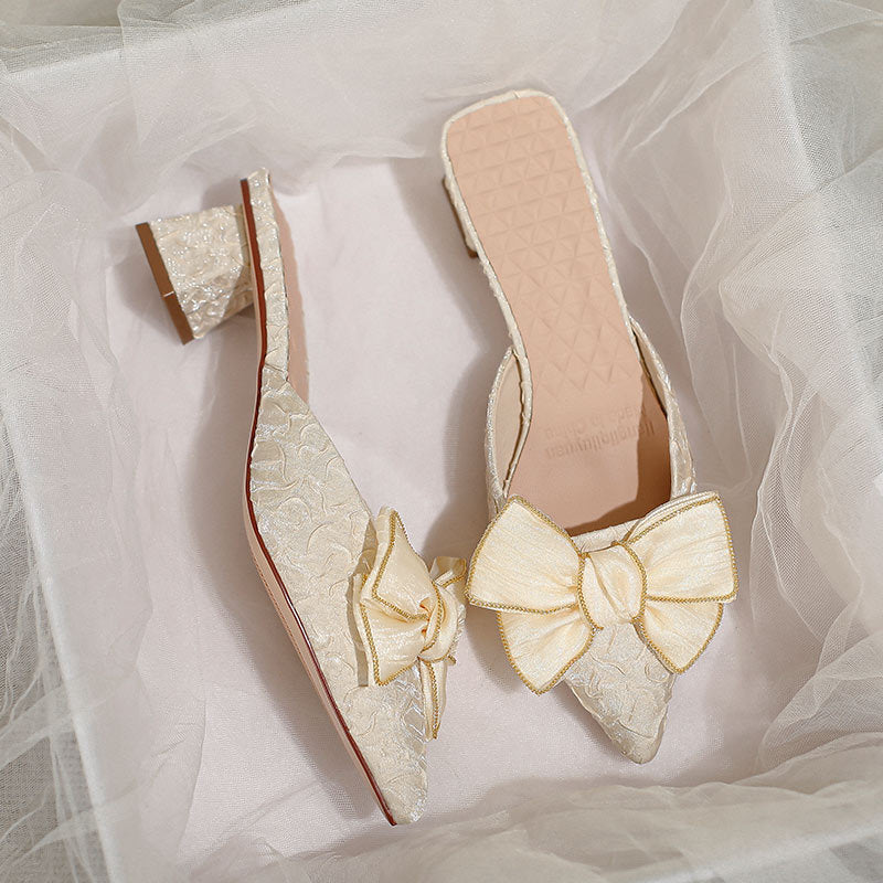 Damen elegante Mules mit besonderem Schmuckdetail