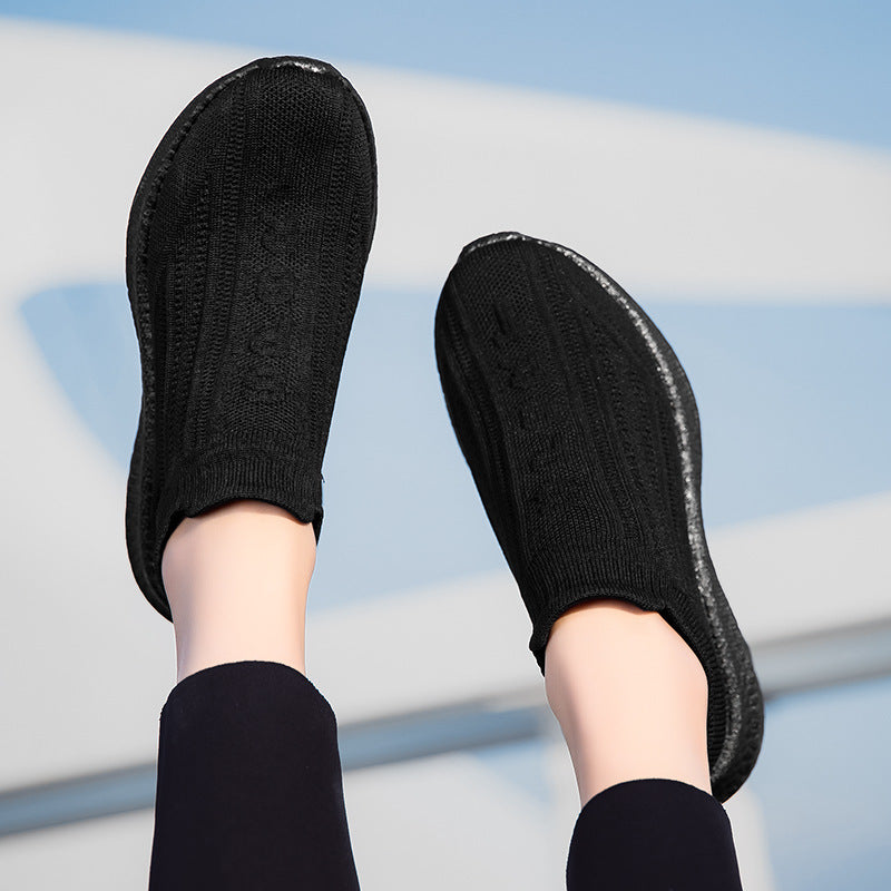 Damen Strick-Sneaker mit rutschfestem Profil und atmungsaktiver Obermaterialstruktur