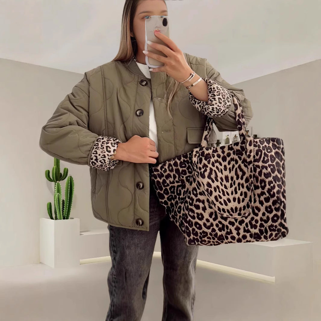 Damen gesteppte Leichtjacke mit trendigen Animal-Print-Ärmeln R&B