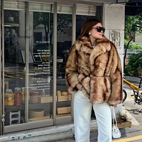 Damen Opulente Kunstpelz-Jacke mit Gürtel R&B