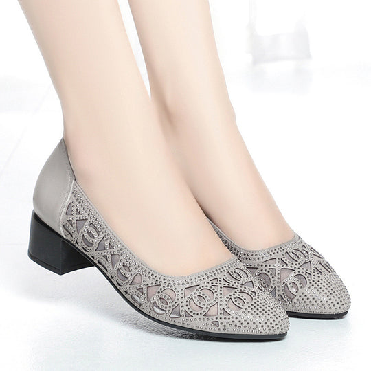 Damen Elegante Ballerinas mit dekorativem Cut-Out-Design und strukturiertem Absatz R&B