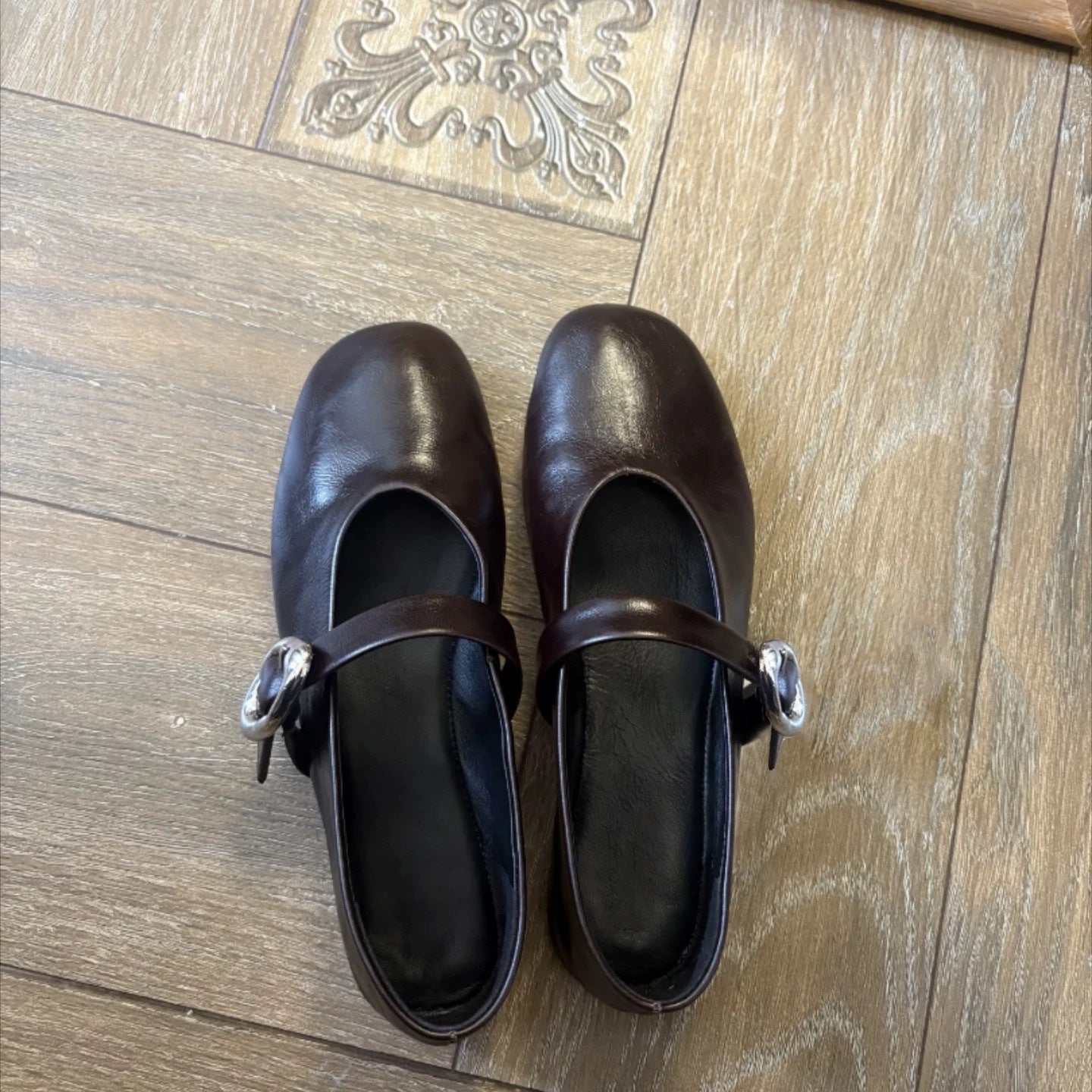 Damen Ballerinas mit verstellbarem Riemen und eleganter Schnalle R&B