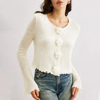 Damen kurze Strickjacke mit dekorativem Blumenknopf