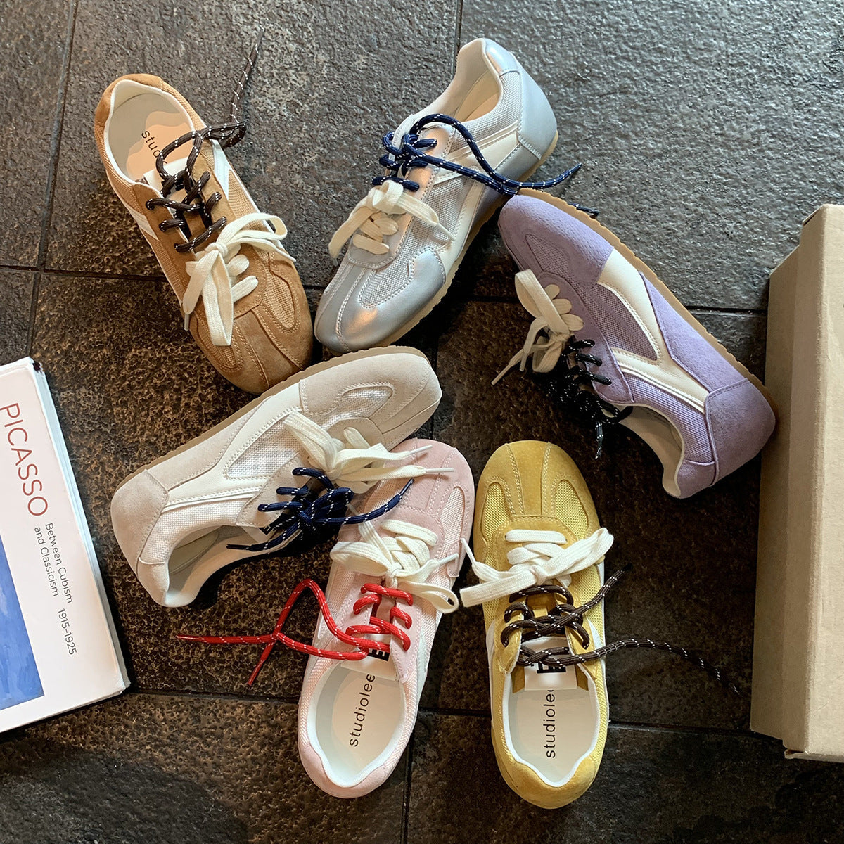 Damen sportliche Sneaker mit atmungsaktivem Obermaterial und modischem Schnürsystem R&B