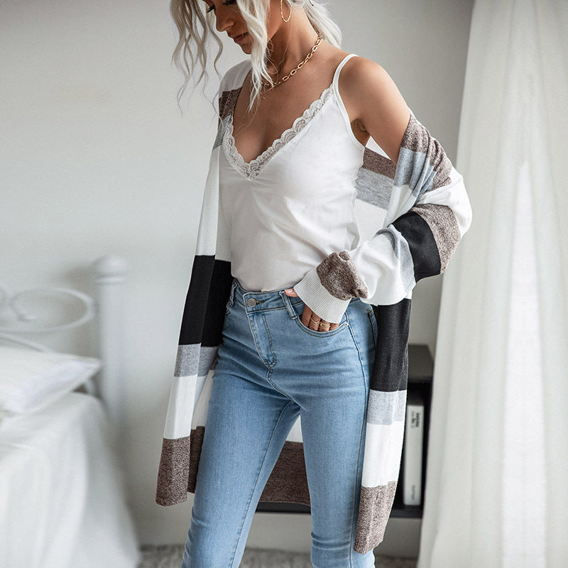 Damen Strickjacke mit modischem Streifenmuster und lässigem Schnitt R&B