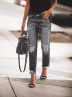 Damen Ripped Denim mit lässigem Schnitt und ausgefranstem Saum R&B