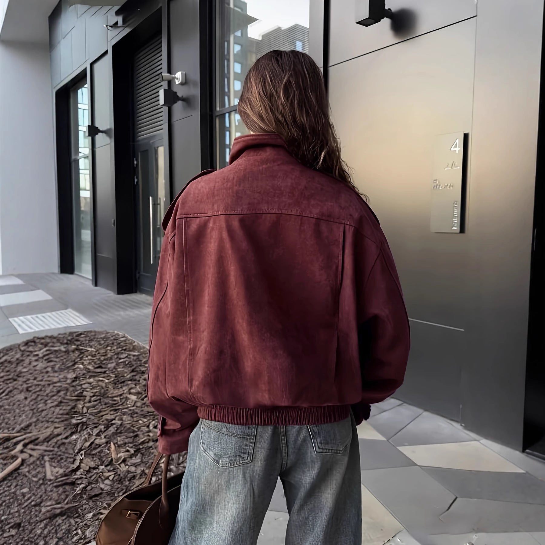 Damen modische Steppjacke mit hohem Kragen und seitlichen Taschen R&B