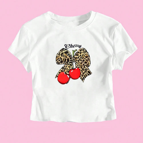 Damen Crop-T-Shirt mit verspieltem Leoparden-Schleifenmotiv und fruchtigem Print R&B
