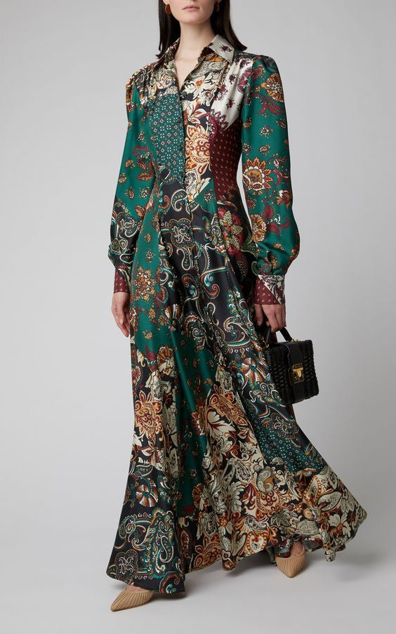 Damen Maxikleid mit opulentem Muster und eleganter Knopfleiste