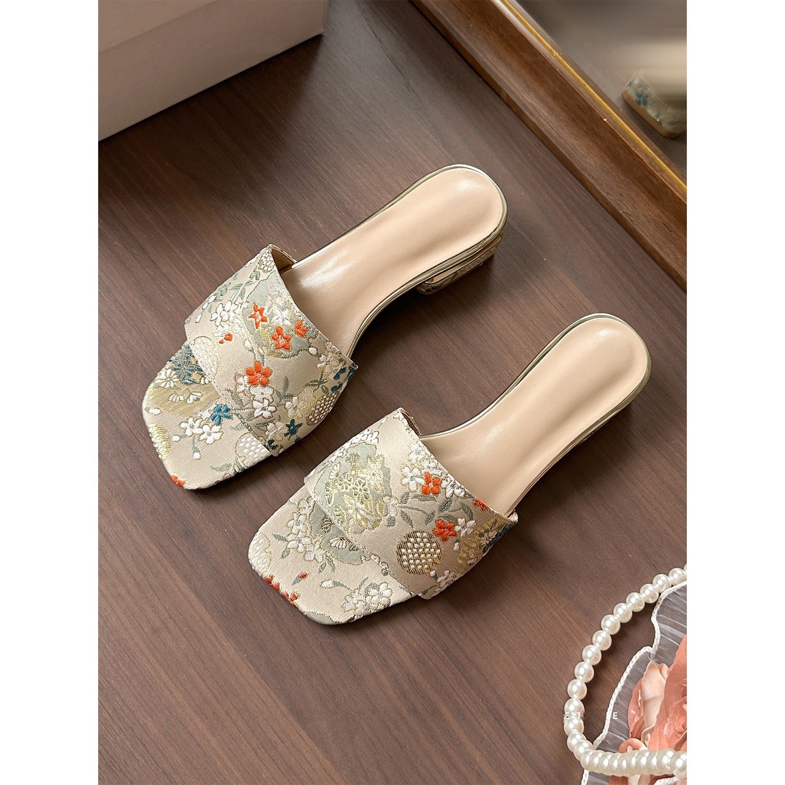 Damen Kunstvoll bestickte Mules R&B