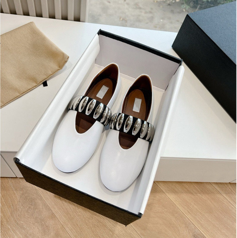 Damen Elegante und geschmackvolle Ballerinas mit modischen Metallakzenten R&B