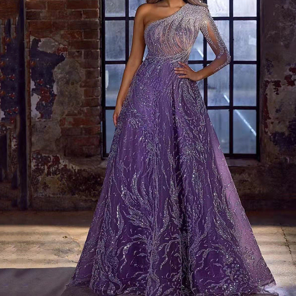 Damen Elegantes Abendkleid mit asymmetrischem Design und funkelnden Applikationen R&B