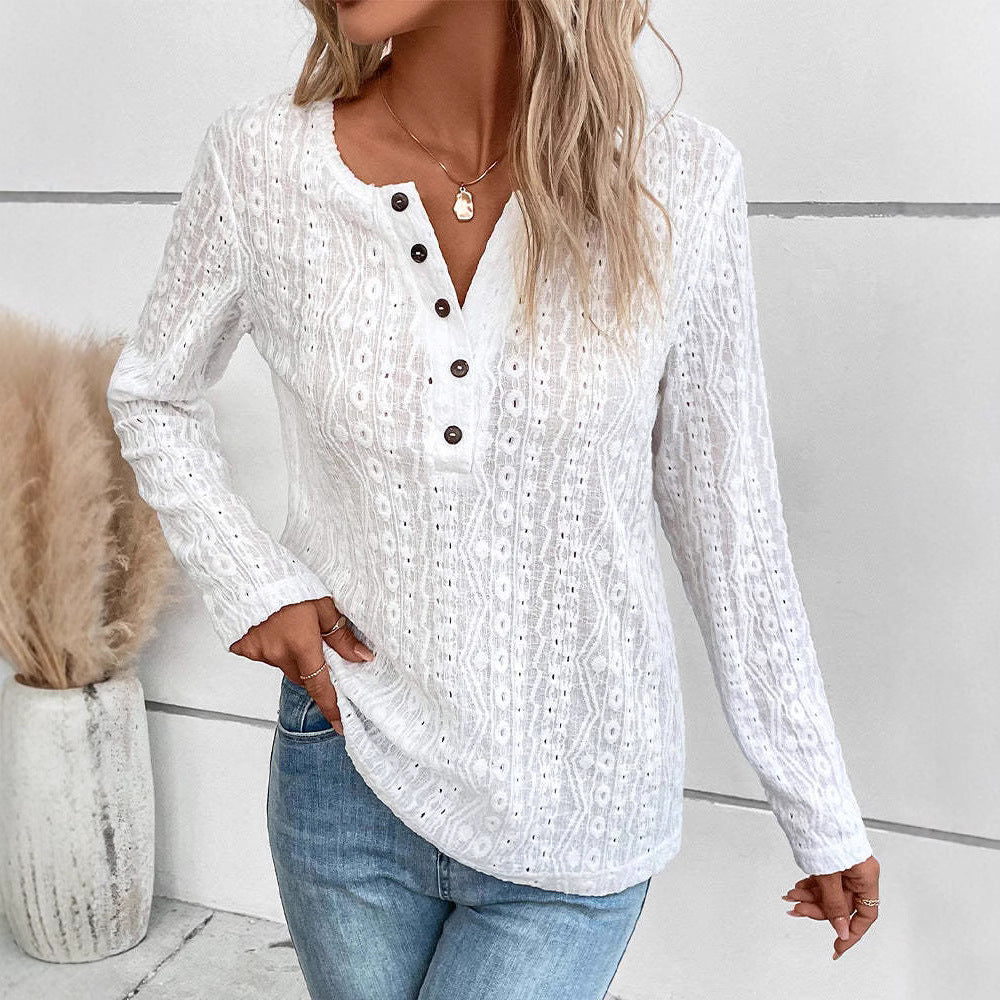 Damen Langarmshirt mit feiner Lochstickerei und dekorativen Knöpfen Heidi-Mode