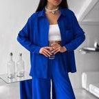 Damen entspannendes Oberteil und weite Hose R&B