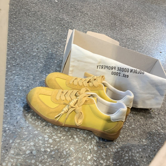 Damen modische Sneakers mit sportlichem Design und atmungsaktiver Obermaterialkombination R&B