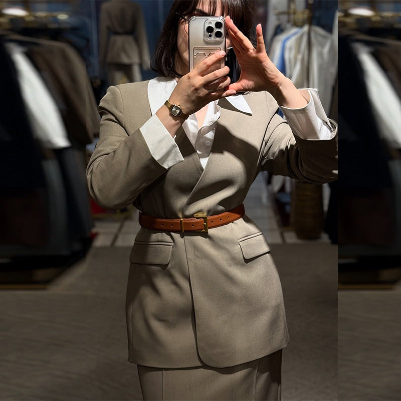 Damen eleganter Business-Anzug mit tailliertem Blazer und figurbetonter Skirt R&B