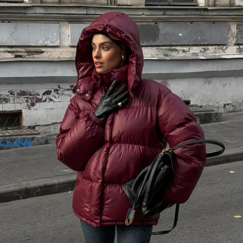 Damen Kuschelige Daunenjacke mit Kapuze und elegantem Schnitt R&B