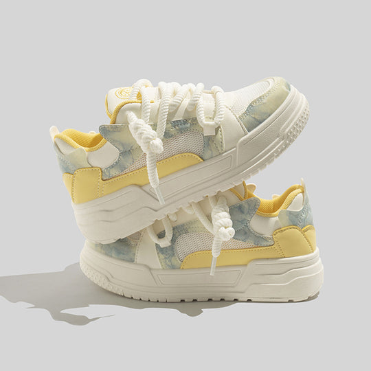 Damen Sportliche Sneakers mit atmungsaktiver Oberflächenstruktur und eleganter Gummisohle R&B