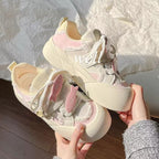 Damen Sportliche Sneaker mit verspielten Applikationen und ergonomischer Dämpfung R&B