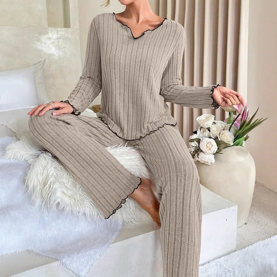 Damen Gemütlicher zweiteiliger Pyjama mit kontrastierenden Rüschen R&B