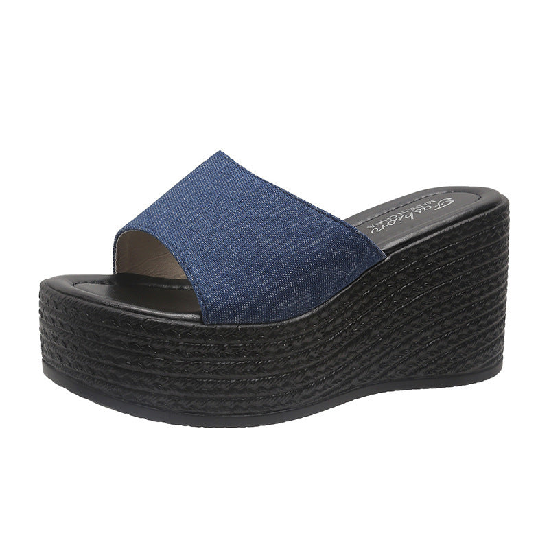 Damen Wedge-Pantoletten mit eleganter Textil-Oberfläche und komfortablem Fußbett