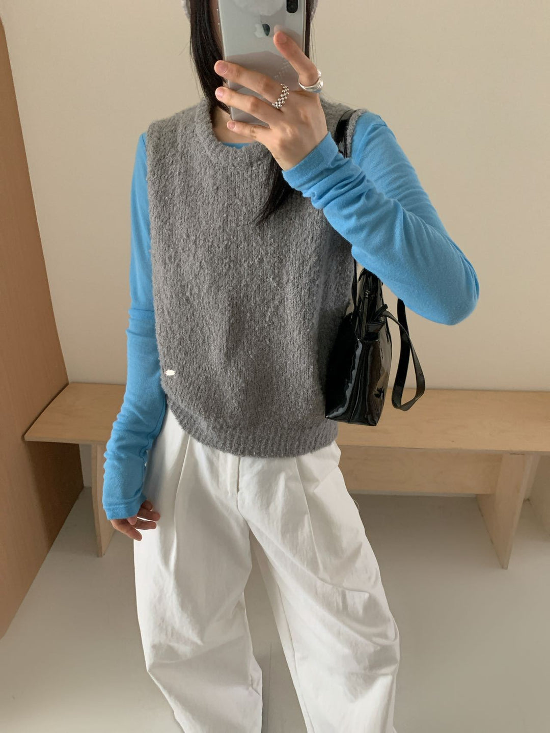 Damen Strickweste mit weichem, flauschigem Material und modernem Schnitt R&B