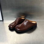 Damen modische Clogs mit einzigartigem Design und bequemer Schnallenverzierung R&B