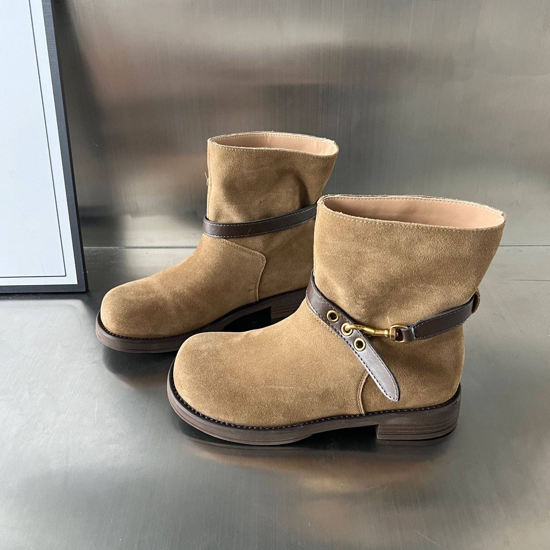 Damen elegante Short-Boots mit modischem Riemen und komfortablem Fußbett R&B