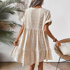 Damen Verspieltes Sommerkleid mit V-Ausschnitt und Rüschensaum R&B