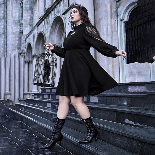 Damen verspieltes Kleid mit herzförmigem Ausschnitt und transparenten Puffärmeln R&B