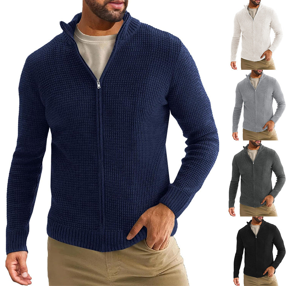 Herren Strickjacke mit hohem Kragen und praktischem Reißverschluss