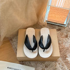 Damen Zehentrenner-Sandalen mit stylischem Riemendesign und komfortablem Fußbett