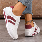 Damen Sportliche Sneakers mit trendigen Seitenelementen R&B