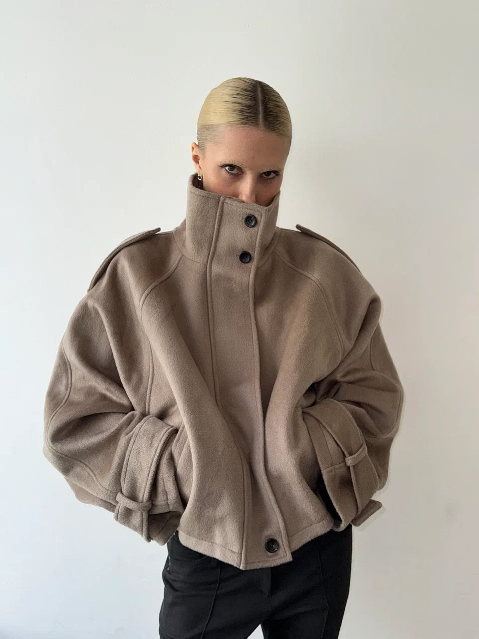 Damen Oversized Wolljacke mit elegantem Schnitt und praktischen Taschen R&B