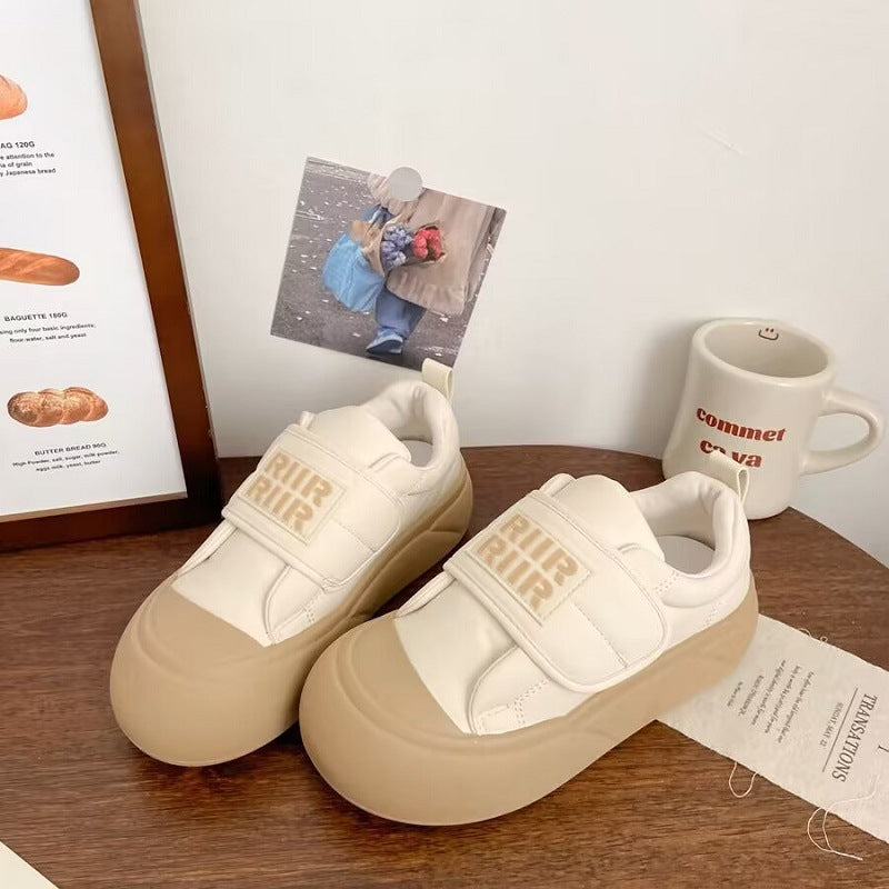 Damen Sneaker mit verstellbarem Klettverschluss und dämpfender Sohle R&B