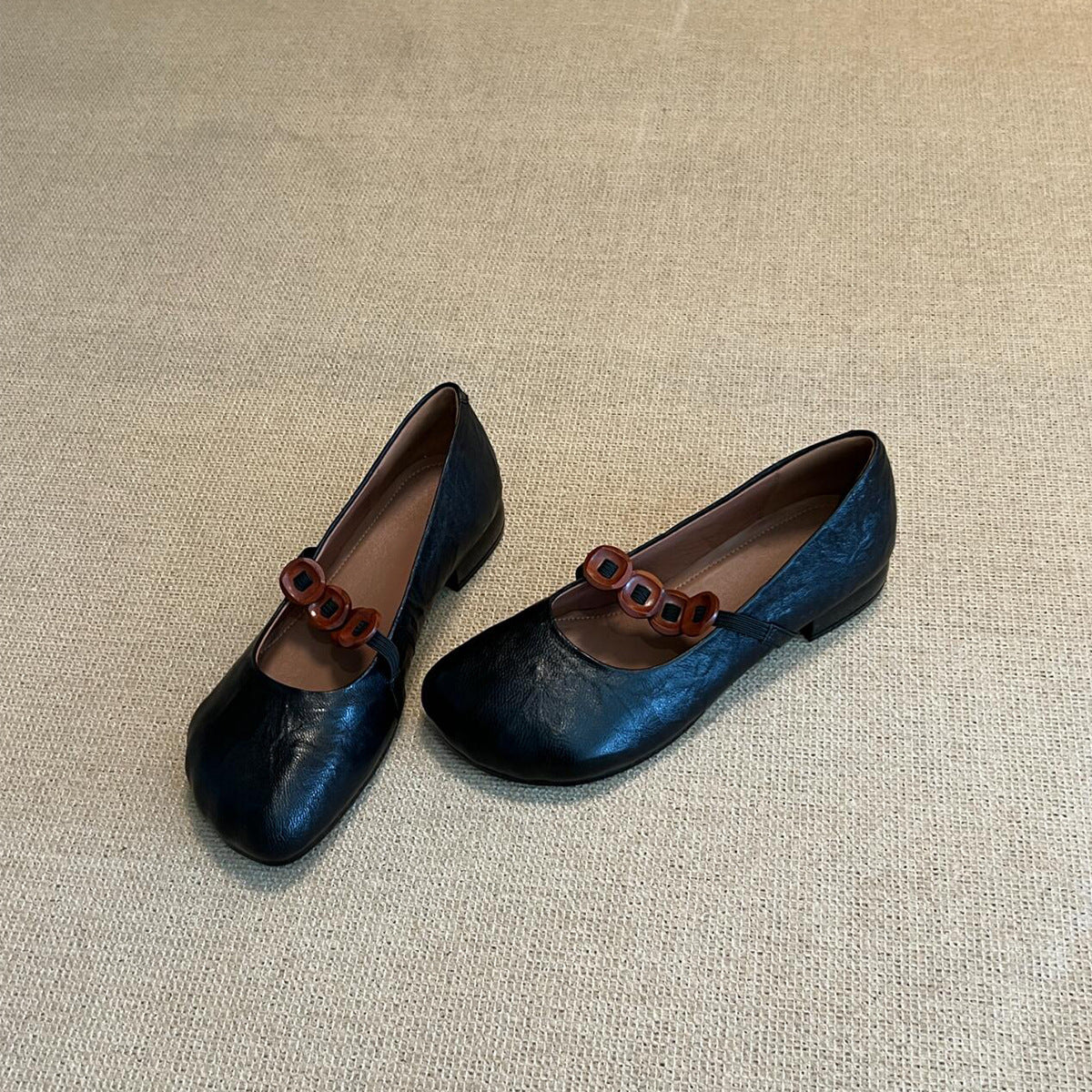 Damen elegante Ballerinas mit einzigartigem Riemchenakzent