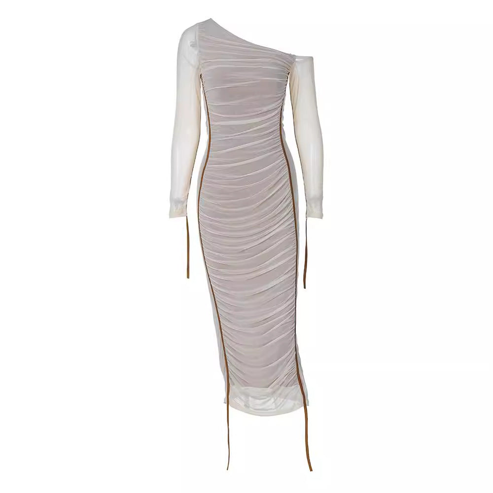 Damen figurbetontes Kleid mit asymmetrischem Ausschnitt und raffinierten Raffungselementen R&B